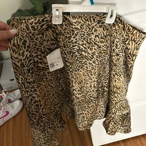 Mini leopard skirt never worn with tags